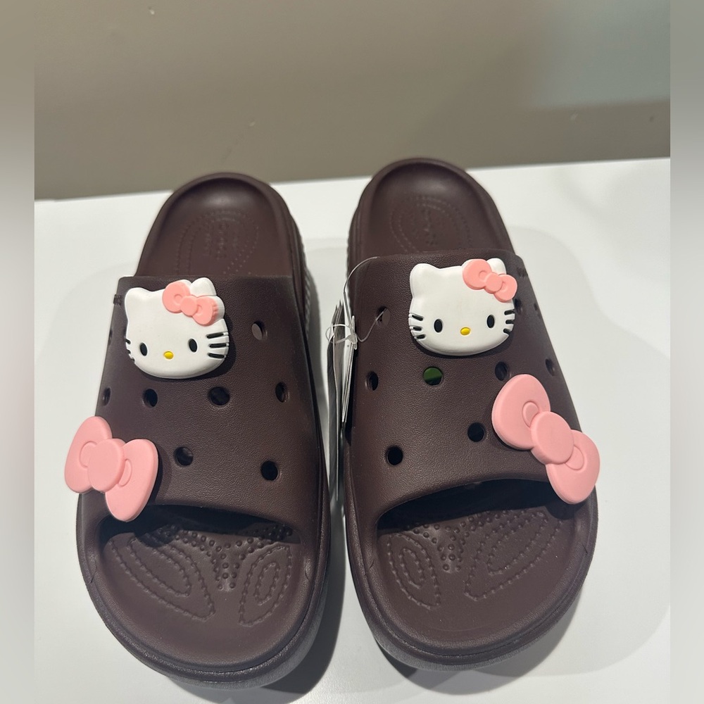 CROCS Brown Sandals with Pink Accents - Picture 10 of 11